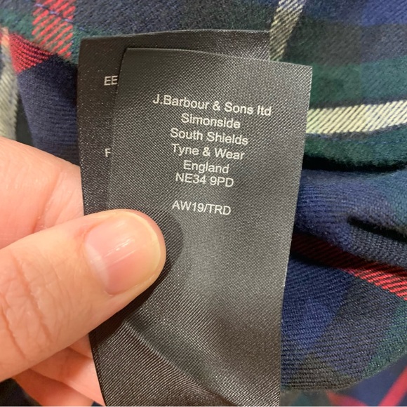 Barbour Men's Highland Check 19 Tailored Shirt in Navy Plaid Flannel Size XL - Picture 8 of 11